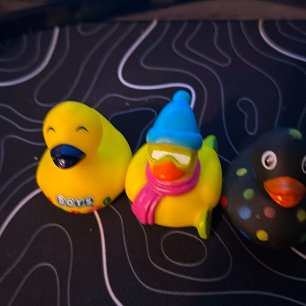 So i need money and can yall plz buy it ik jeep ppl like em